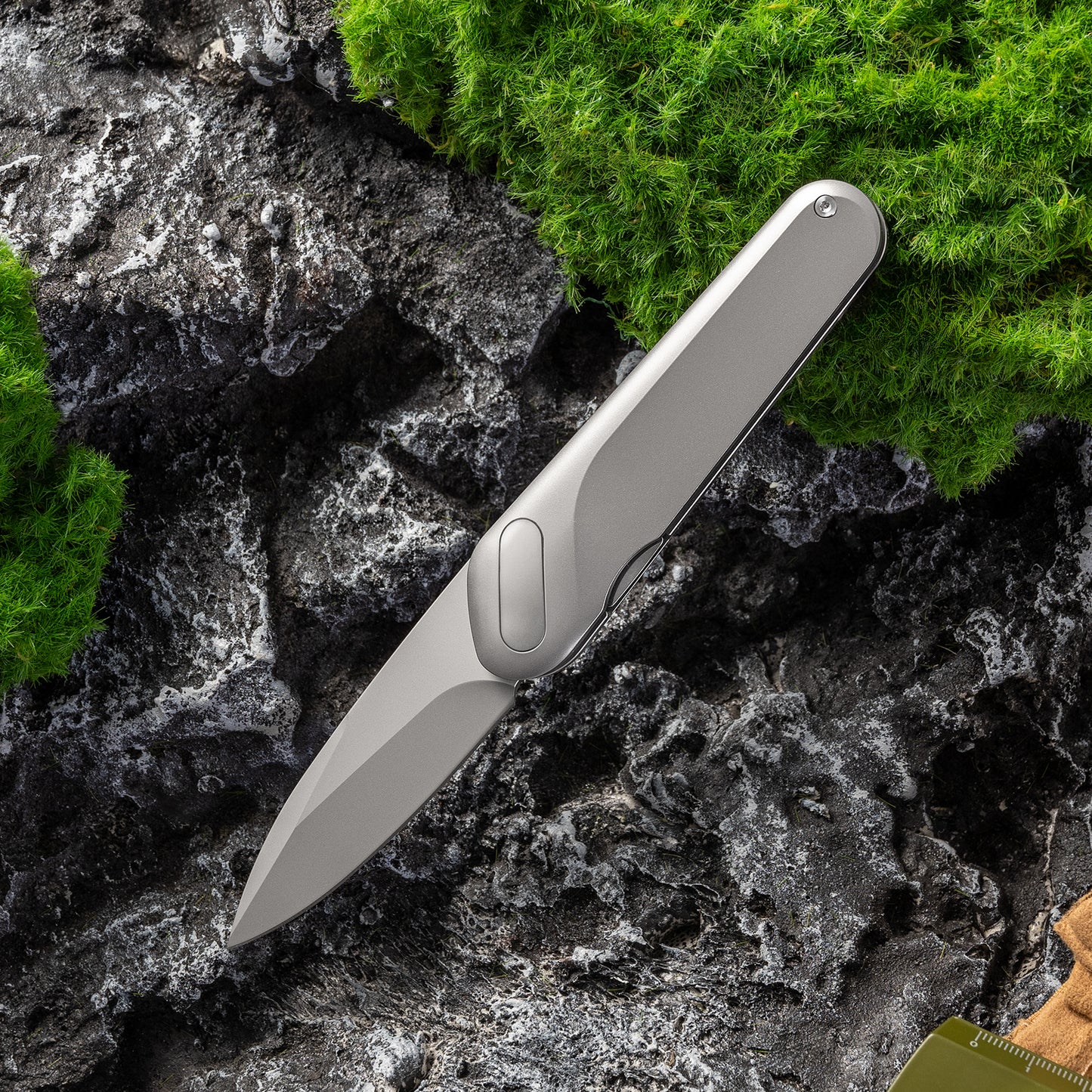 KniClad Pocket Knife with 3.0" M390 Steel Blade and Titanium Alloy Handle Liner Lock, Silver Gray-CNJRVCT-15CL