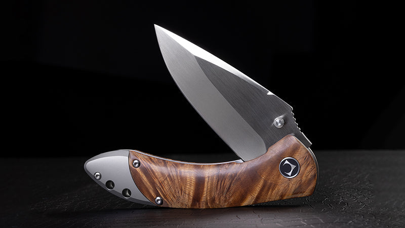 Comparing VG10 and 10Cr Series Steels: Key Differences and Applications in Knife Making