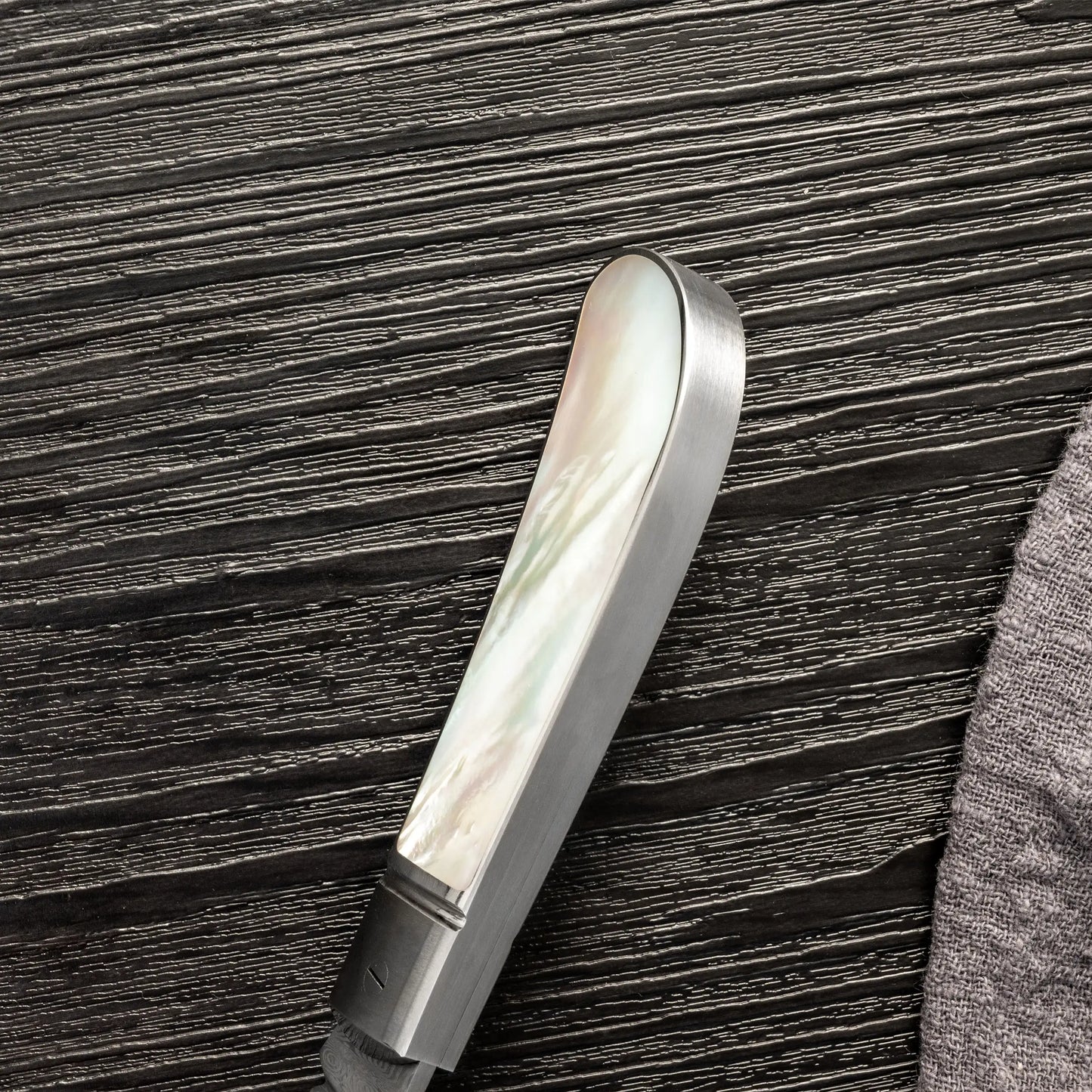 Kniclad outdoor knife  The shell handle 60±2 HRC Luxury box
